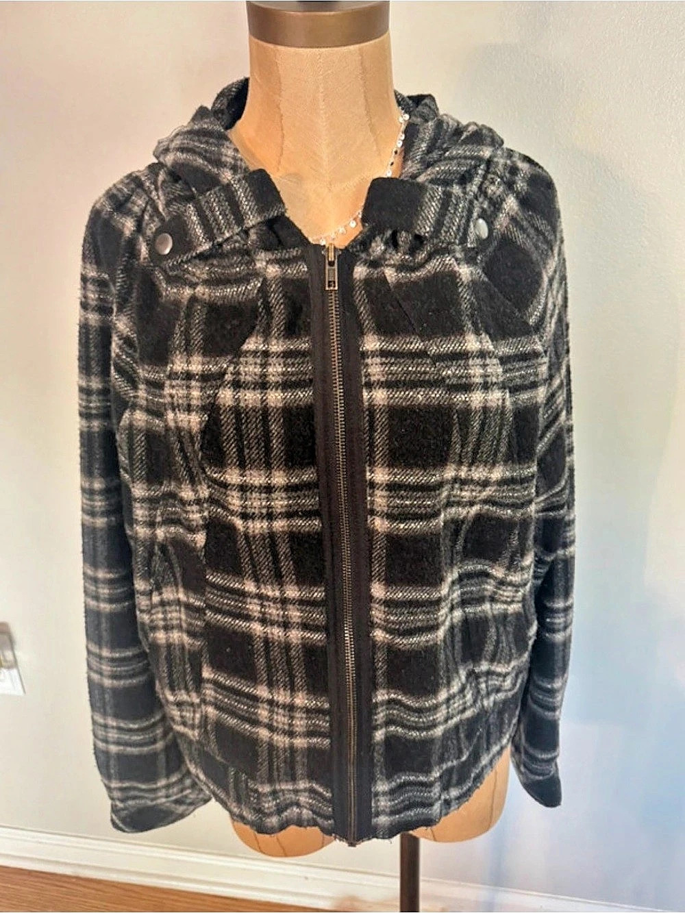 TOPSHOP Plaid Hooded Zip Jacket in Black & Gray